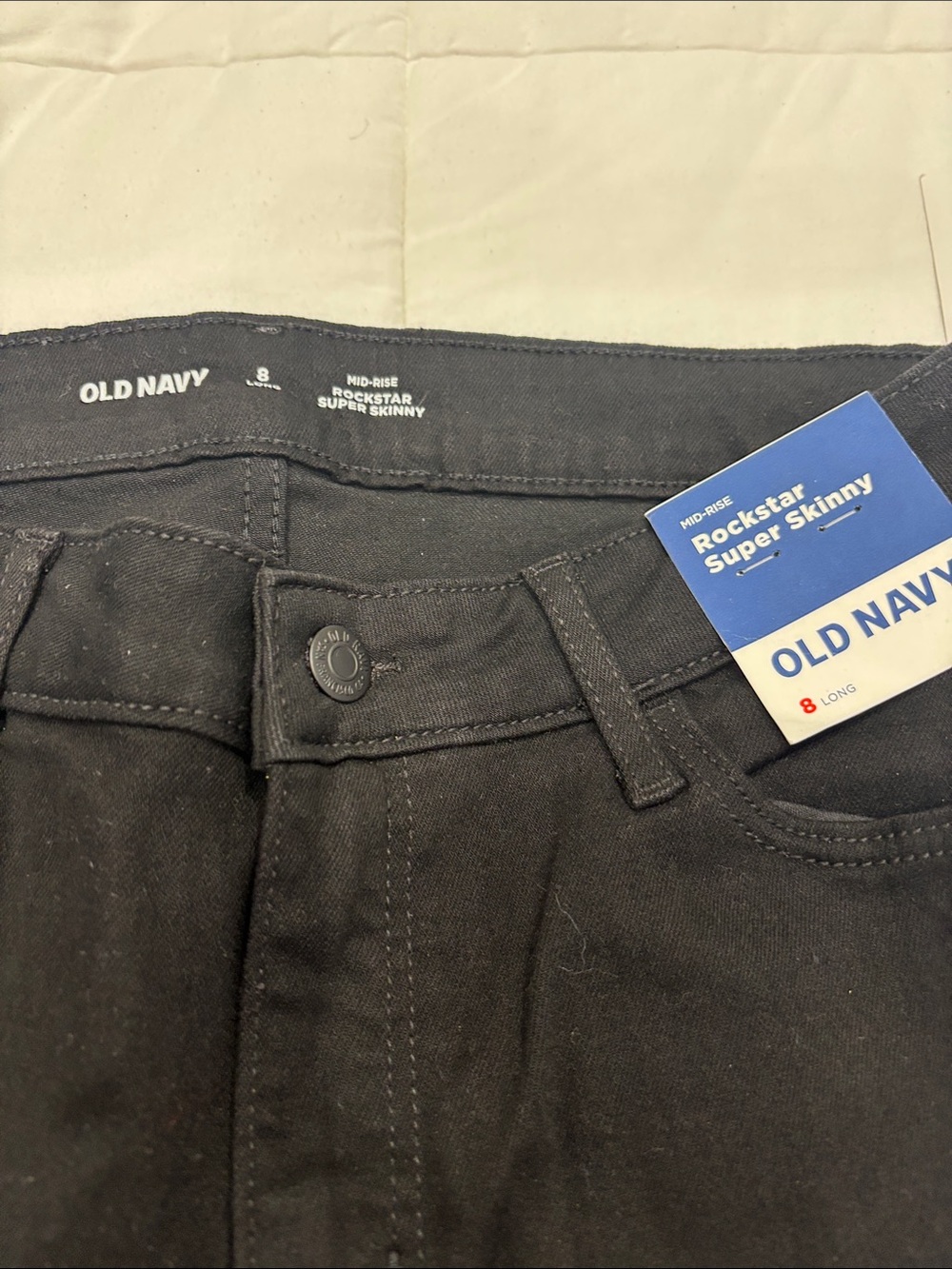 Old Navy Black Women's Skinny Jeans - Picture 2 of 9